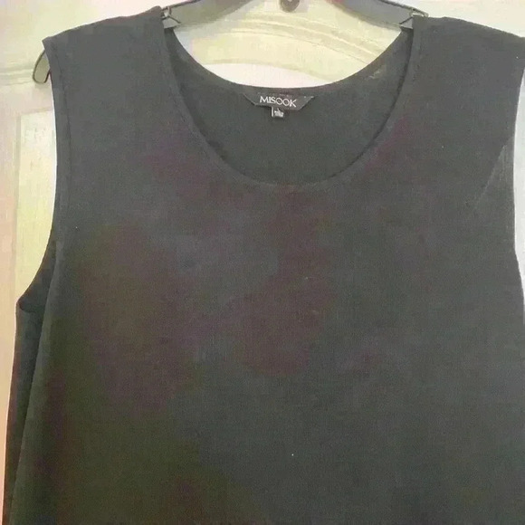 Misook Sleeveless Sheath Knit Dress - Picture 4 of 9